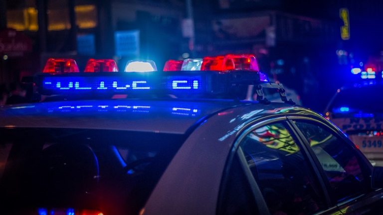 Нашеници задържани за измами на възрастни хора в Гърция