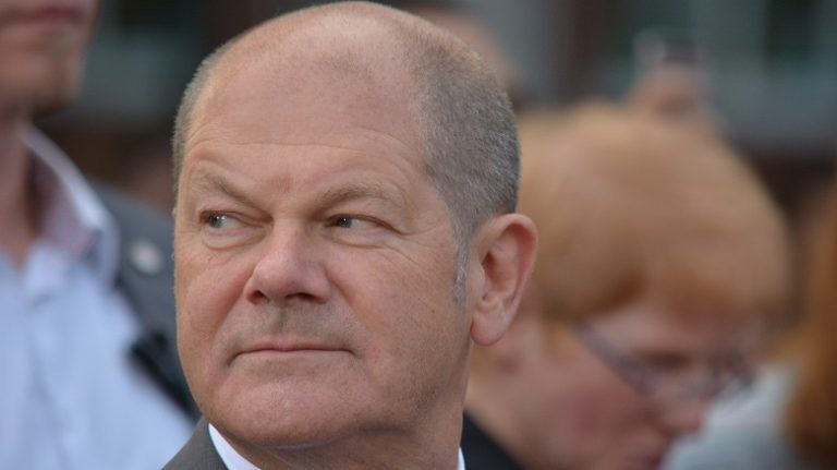 Германия планува да има 90 милиона жители, благодарение на мигранти