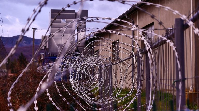 Българка получи 12 години затвор в Гърция за телефонни измами