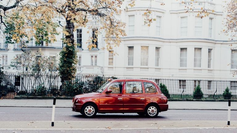 Лондон с нови строги правила за собствениците на стари автомобили