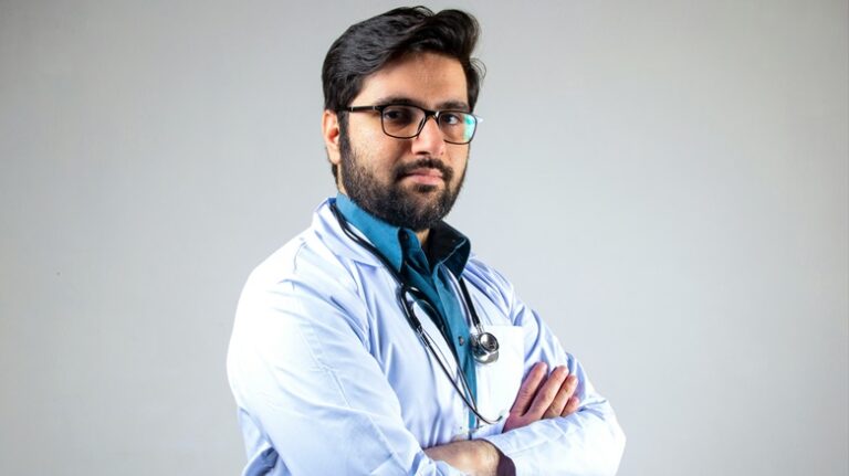 В сферата на здравеопазването във Великобритания всеки пети е чужденец