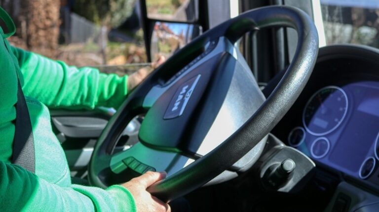 Български шофьор на камион карал две седмици без почивка