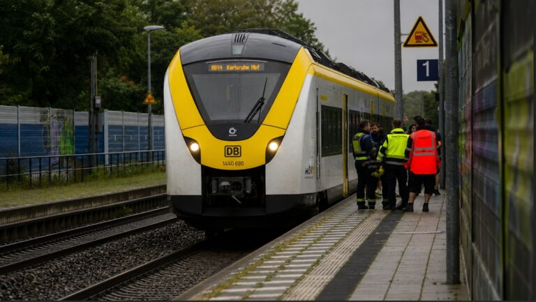 Очевидец разказа как българският служител на DB Security е паднал от движещия се влак