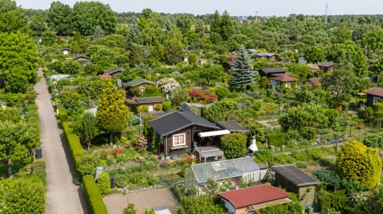 Какво представляват популярните Schrebergarten в Германия